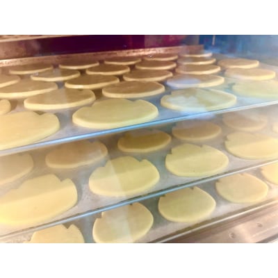 日本百名山の妙高山をかたどった妙高サブレ15枚入り