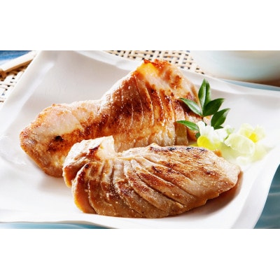 天然めばちまぐろの腹身1kg　まぐろステーキ(加熱用)