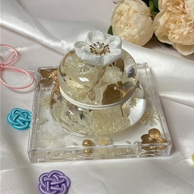 【かがみもちりうむ】固まるハーバリウムで作る鏡餅のお飾り(ホワイト&ゴールド)【071-005-3】