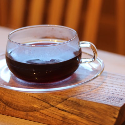 【さとふる限定】【来店体験】季節のプレミアムパフェ+飲み放題付カフェ時間+焼き菓子土産(1名様分)