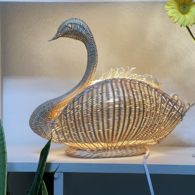 Swan Light <大> ―籐編みの優雅な灯り―