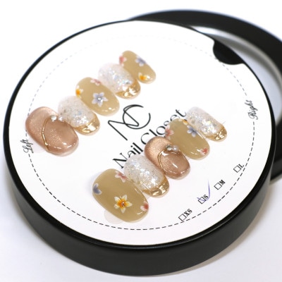 Antellijan大宮　プロネイリストのハンドメイド　ネイルチップ　M4-M　1セット