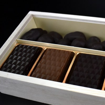 チョコレート詰め合わせ(極薄板チョコ40枚+トマトのめざめ120g) | 埼玉