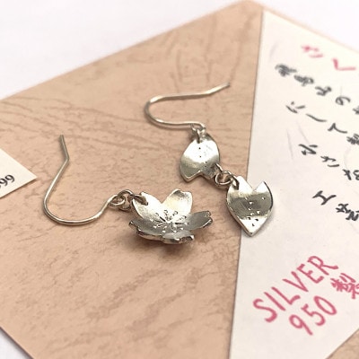 飛鳥山の桜を耳元に 北区の小さな工房が作る小さな工芸品「さくらぴあす」