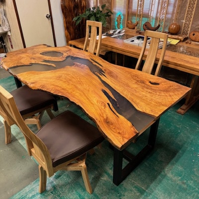 屋久杉レジンダイニングテーブル