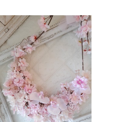 まるで生花のような桜ドロップリース