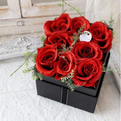 まるで生花のようなフラワーギフトBOX(ローズ・赤)