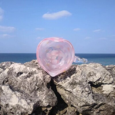 【RYUKYU GLASS WORKS 海風】取っ手付きハート型グラス(花あかり)