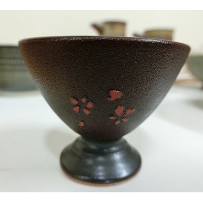 内原野焼の陶胎漆器(杯・小)(黒または赤)