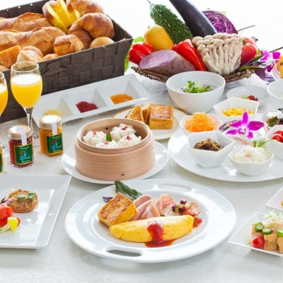 【沖縄かりゆし】オーシャンタワー/プレミアコーラルビュールーム 4名様1泊 宿泊券(朝・夕付)