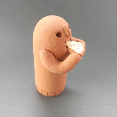 ピザ食べてます　はにわ　【はにわ堂】　81-D