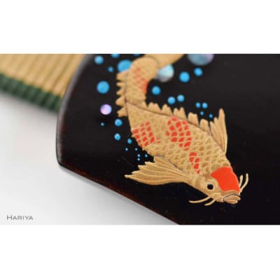錦鯉蒔絵  黒檀漆塗帯留め