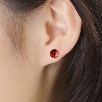 ピアス Nanahoshi　赤