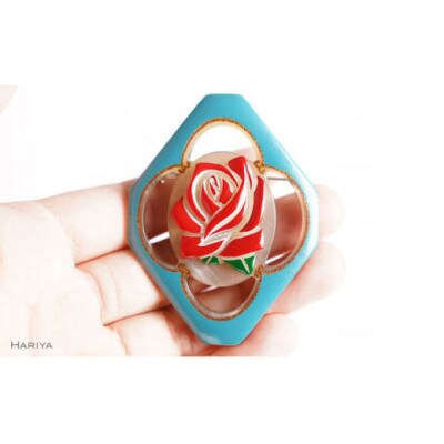 薔薇蒔絵水牛ブローチ