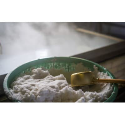 【希少な国内産!】喜界島産高級ごま油を贅沢に使った燻製ミックスナッツ100g