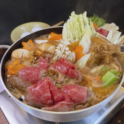 【数量限定】北海道豊頃産 十勝和牛 A5 すき焼き しゃぶしゃぶ用 肩ロース 約300g【安藤牧場】