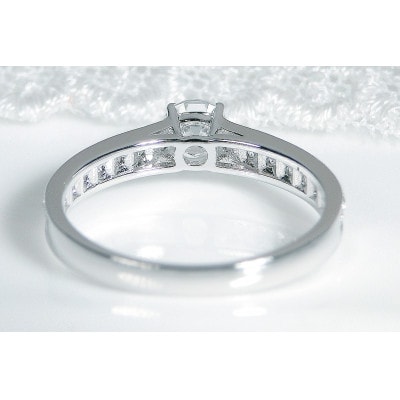 【中央宝研鑑定書付】pt950 中石Fカラー 0.3ct ハートアンドキューピッド ダイヤ　8号