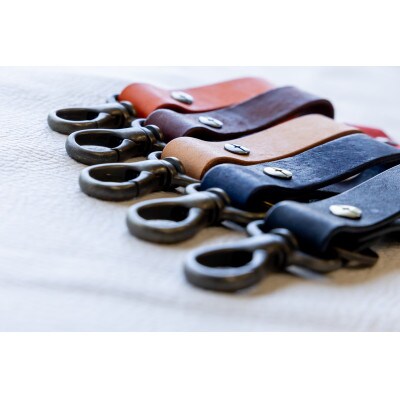 Tocco Anello(トッコ・アネッロ)キーホルダー　ネイビー