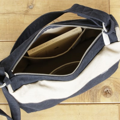 タウントラベル(レッド)