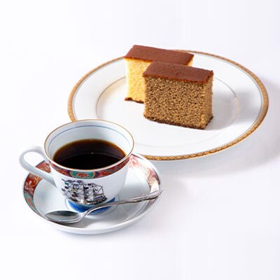 わずかな期間しか咲かないコーヒーの花から採れた蜂蜜入りカステラセット