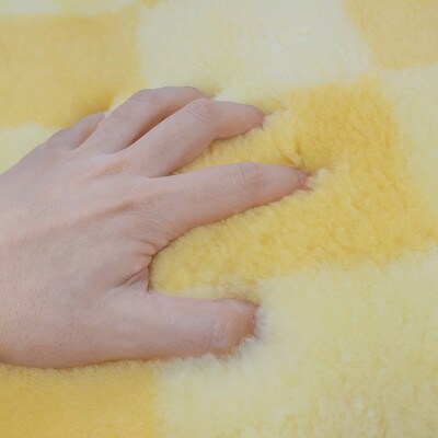 【イエロー】ムートンクッション Sサイズ(40×40cm　毛長:25mm)1枚