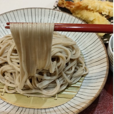 乾し椎茸6個分の栄養と旨味を詰め込んだ「喜の子うどん」200g入×3袋