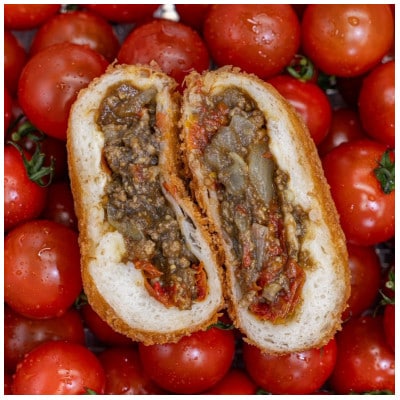 うるつやトマトの無水カレーパン