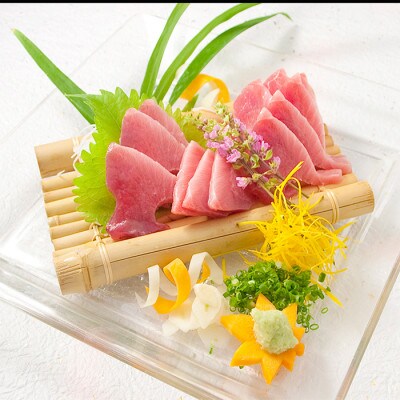 【お歳暮・のし付き】鹿籠豚(枕崎産黒豚)手作りハンバーグ&戻り鰹一本釣りかつお A3-140S