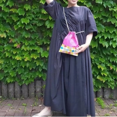 毎日のお出かけを軽やかに　きんちゃくポシェット　暖色系　*色柄おまかせください