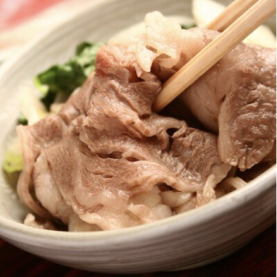 米沢牛もも肉すき焼き・しゃぶしゃぶ用550g_B109