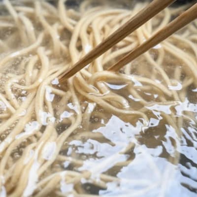 【全国2位受賞!】生ラーメン「麦焦がし麺」4食セット ※離島への配送不可