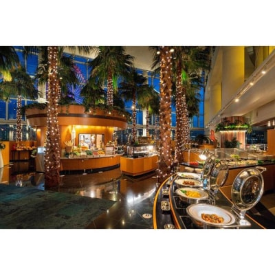 横浜ベイホテル東急 「カフェトスカ」ディナー ブッフェ ペアご招待券(ウェルカムドリンク付き)