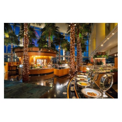 横浜ベイホテル東急 カフェトスカ ディナー券|みなとみらいの夜景を眺めて楽しむ食事