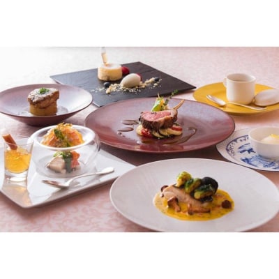 横浜ベイホテル東急　フランス料理「クイーン・アリス」ディナーペアご招待券(ウェルカムドリンク付き)