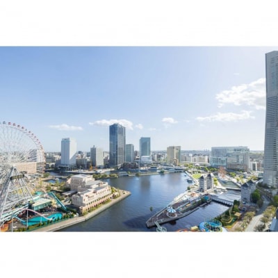 横浜ベイホテル東急 エグゼクティブツイン平日1泊ペア宿泊券|観覧車を目の前に望む横浜の夜景を満喫