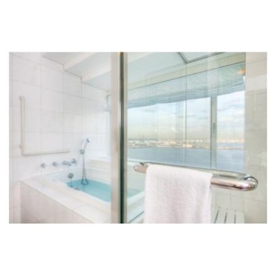 ヨコハマ グランド インターコンチネンタル ホテル スイートパノラマビュー ペア宿泊券(1泊朝食付)