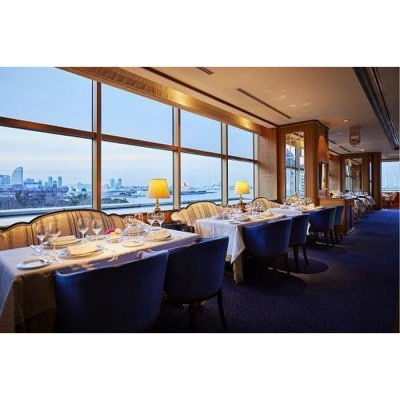 ホテルニューグランド ペアディナーご招待券(メインダイニング・乾杯スパークリングワイン付)