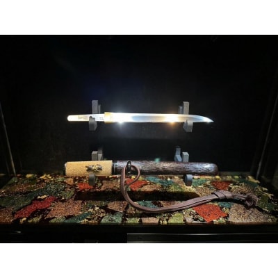 短刀箱(箔漆 紅葉)