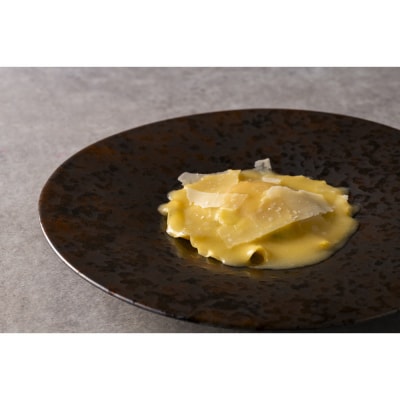 アミューズ5大陸等全8品ディナーコース+乾杯シャンパン　ペアチケット