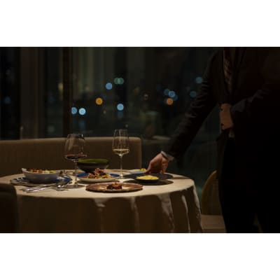 アミューズ5大陸等全8品ディナーコース+乾杯シャンパン　ペアチケット