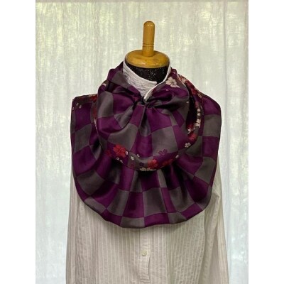 横浜シルクスカーフ　格子と桜