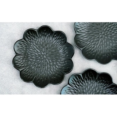 モノトーンコーデが映えるflowerplate 野菊/漆黒5枚(有田焼貝山窯)(大町町)