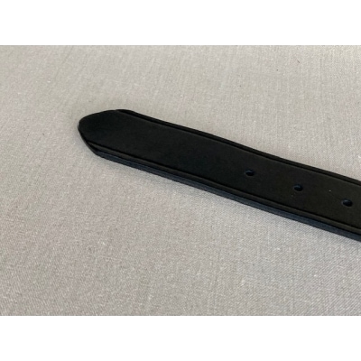 【革製品・職人手作り】43mmスタッズベルト(L110)