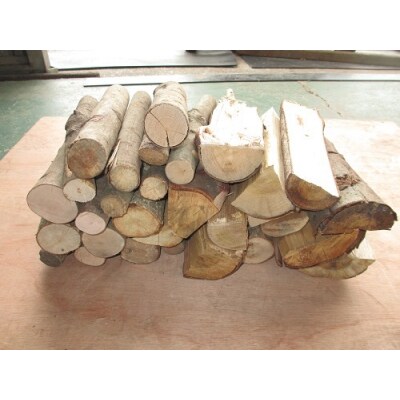 乾燥薪1箱(18kg～20kg)キャンプ アウトドア 備蓄 防災 暖炉 薪ストーブ【R00209】