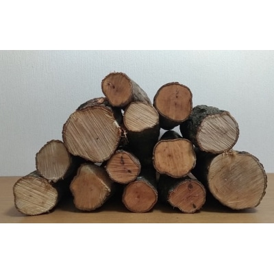 【令和8年2月以降】ウバメガシの薪 1箱 18kg 長さ約30cm 【R01049】