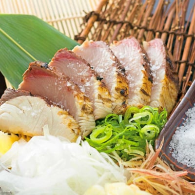 ブリの藁焼きたたき 4本(4~5人前)タレ付きセット 宗田かつおのうまみぽん酢 刺身【R01398】