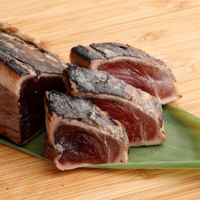 土佐の藁焼き カツオのたたき 冷凍 3～4節(計1.4kg以上～)タレネギにんにく付【R00550】