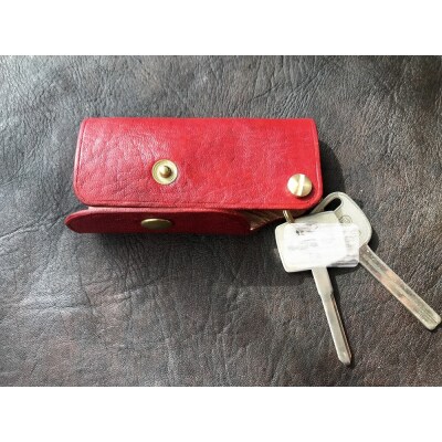 鹿革のキーケース【赤】革小物 革製品 レザー 鍵ケース 車用品 ハンドメイド雑貨【R00556】