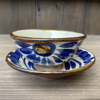 やちむん 唐草紋様(染付)青 2点セット〈5寸皿・茶碗〉