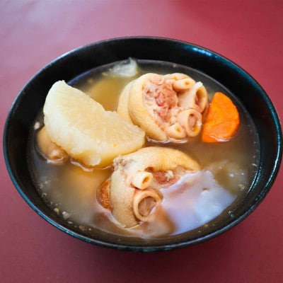 【沖縄の郷土料理】呉屋ストアー自慢の牛汁・軟骨ソーキ汁・てびち汁・やぎ汁 各1人前(計4人前)